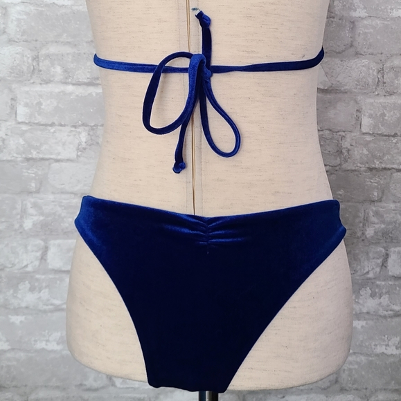 Bikini Set - Picture 3 of 4